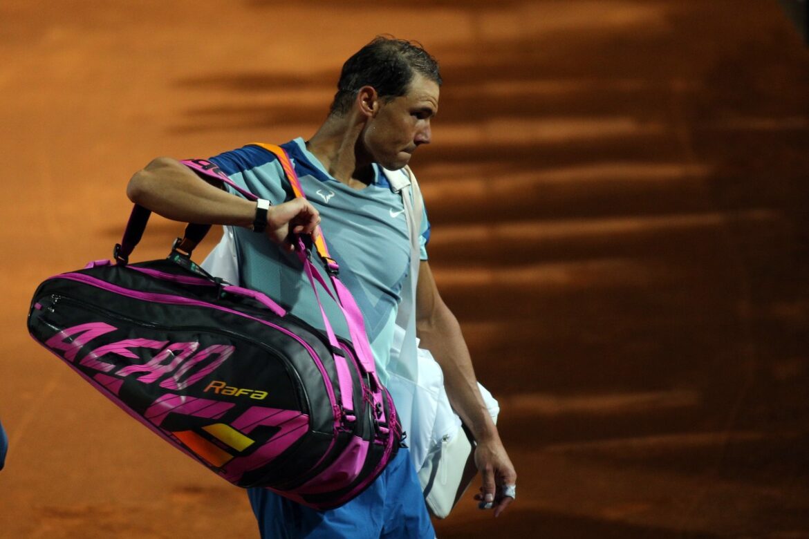 Nadal mist minstens anderhalve maand! Welke blessure de man met de meeste Grand Slam trofeeën heeft opgelopen