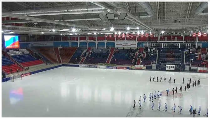 Roemeens-Hongaars ijshockeyschandaal! Ze kondigden aan dat ze ziek waren en niet in Roemenië konden spelen, maar ze speelden wel in Hongarije!