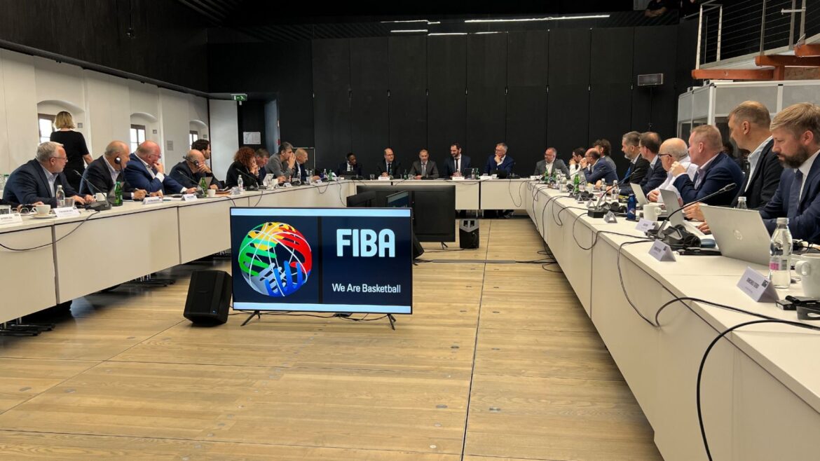 Carmen Tocală herkozen in FIBA Centraal Bestuur voor komende vier jaar