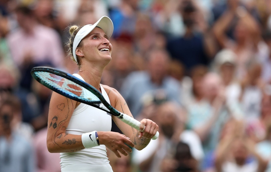 Marketa Vondrousova maakt Wimbledon HISTORISCH na titelwinst