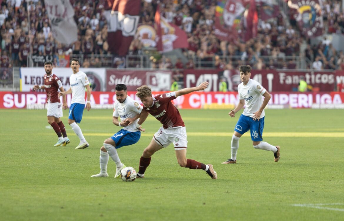 Kampioen Farul, knielend in Giulesti! Die scoorde voor Rapid