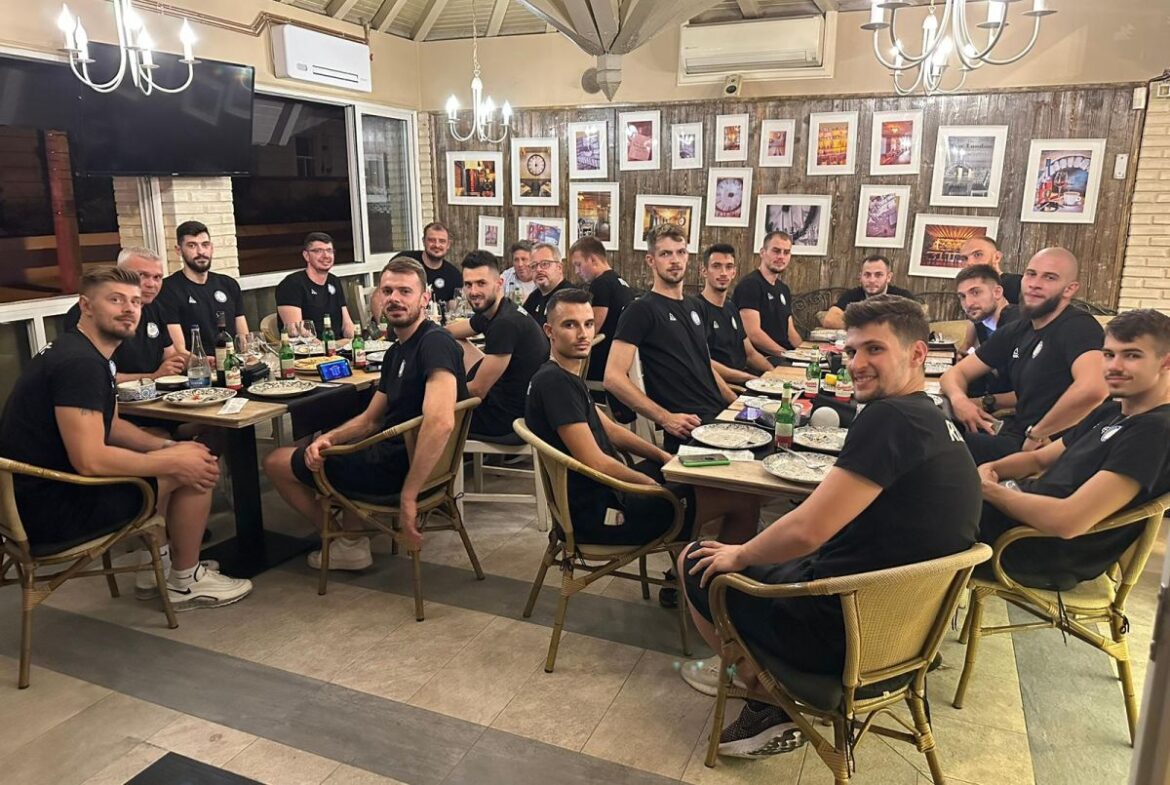 Na de Europeanen voor mannenvolleybal begint hij met bijles in het Vlaams!