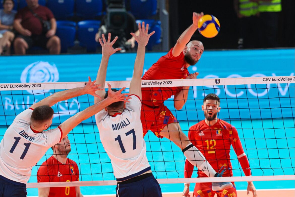 Het Europees Kampioenschap Volleybal voor mannen heeft van hem een VEDETTE gemaakt! Wat is het doel van de “tricolors” en wat is het galavriendelijke voor de Dinamovianen?