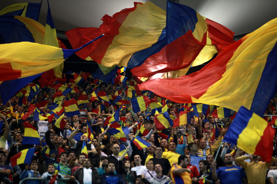 Roemenië – Andorra! Alleen kinderen kunnen de wedstrijd bijwonen. Uitgebreide dienstregeling openbaar vervoer