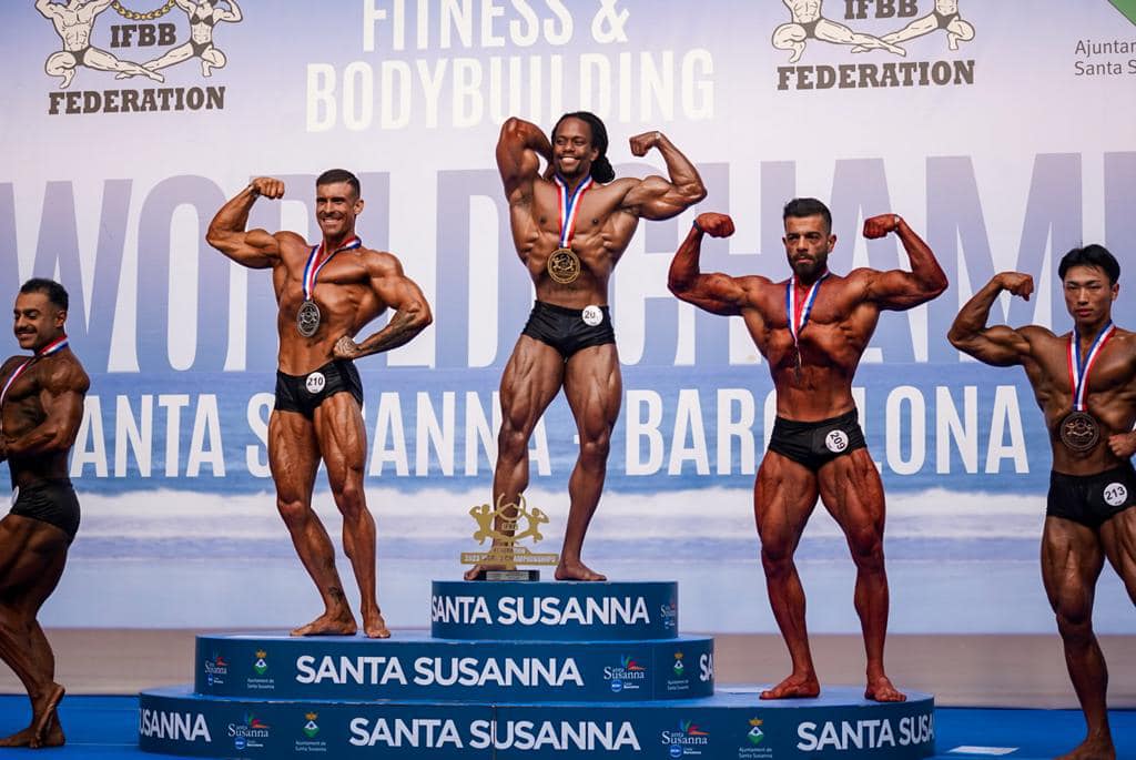 Roemenië, 3e PLAATS op de Wereldkampioenschappen Bodybuilding en Fitness! We hebben ook de eerste Roemeense genaturaliseerde atleet die een medaille heeft behaald bij een grote wedstrijd
