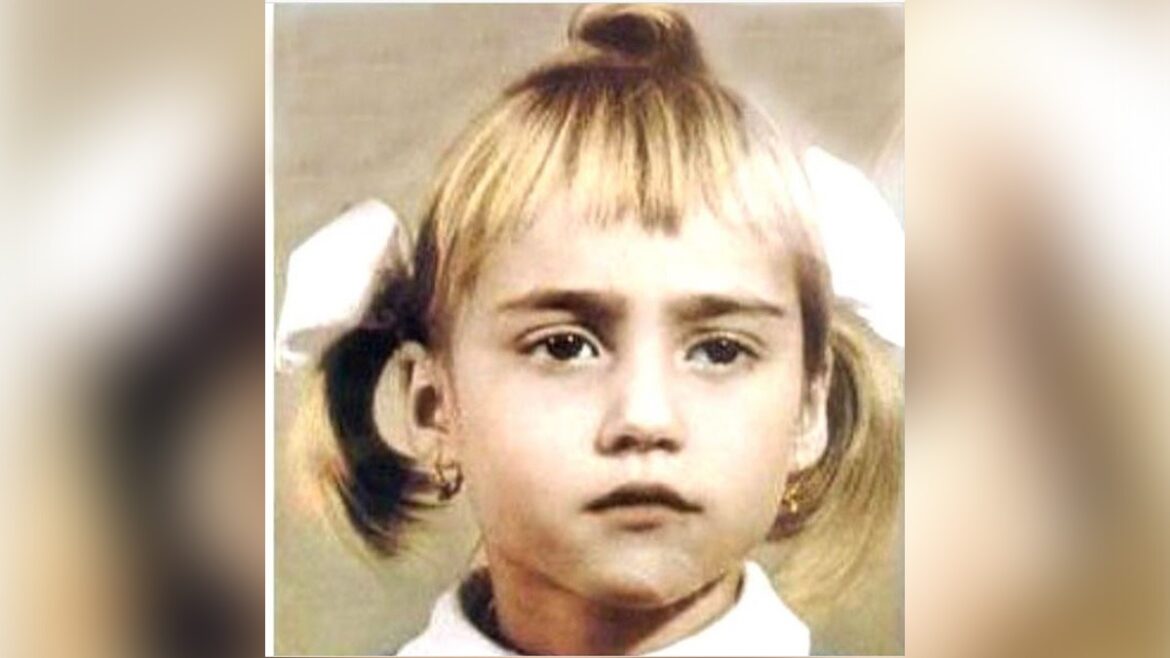 Herken je haar? Het kleine meisje op de foto werd geboren met een MALFORMATIE, maar werd de grootste sportvrouw van Roemenië